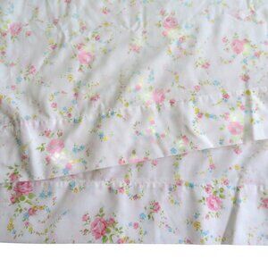 Vintage Cannon Monticello 2 Standard Size Floral Pillowcases Cottage No Iron